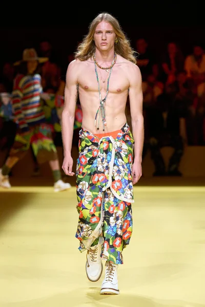 Look 20